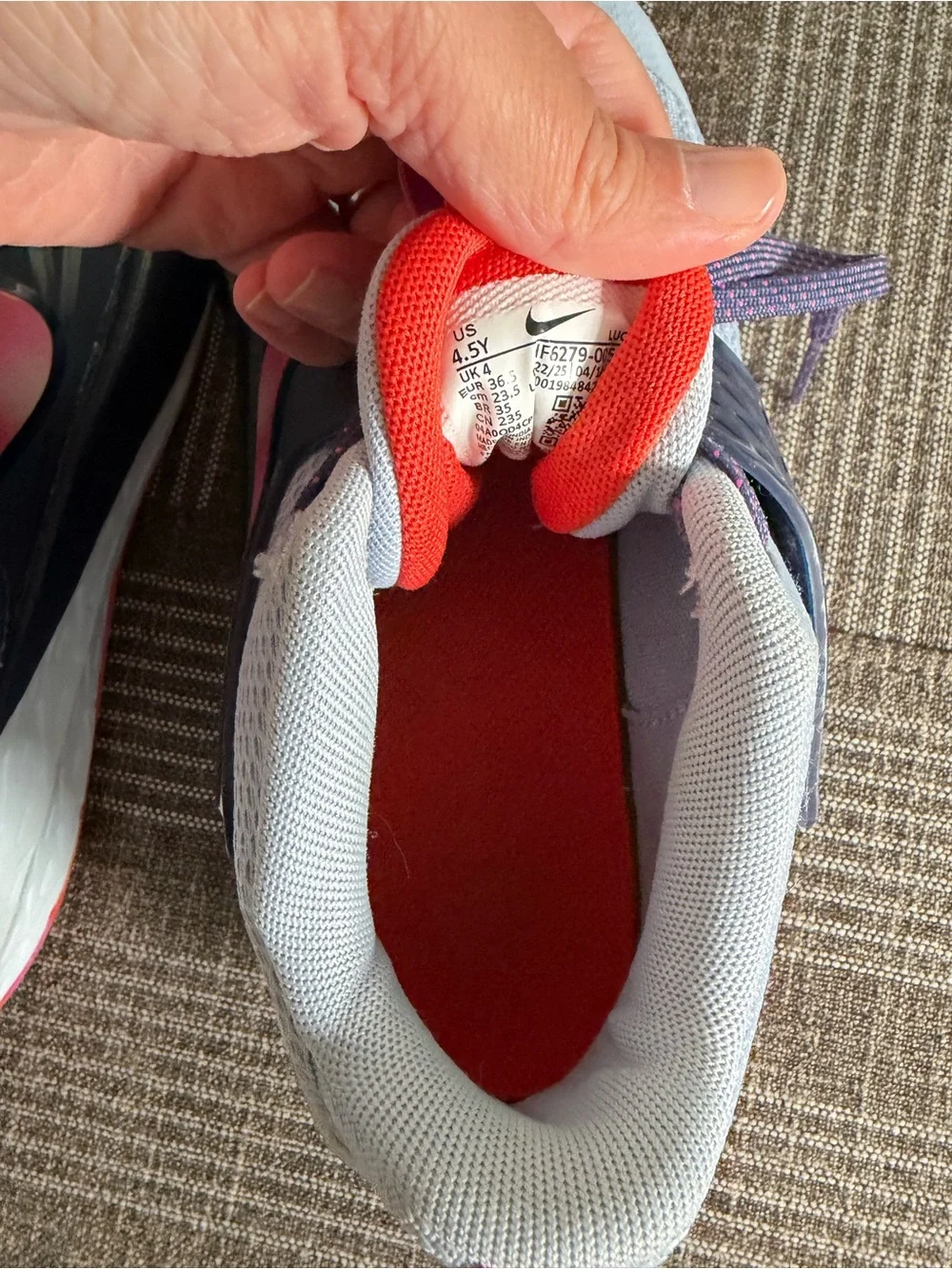 EUC girls basketball shoes 4.5Y